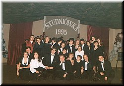 zdjcia klasowe od I Komunii w. do matury